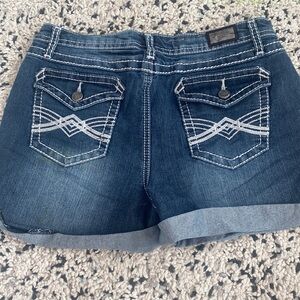 Cute y2k denim shorts with cool pockets!